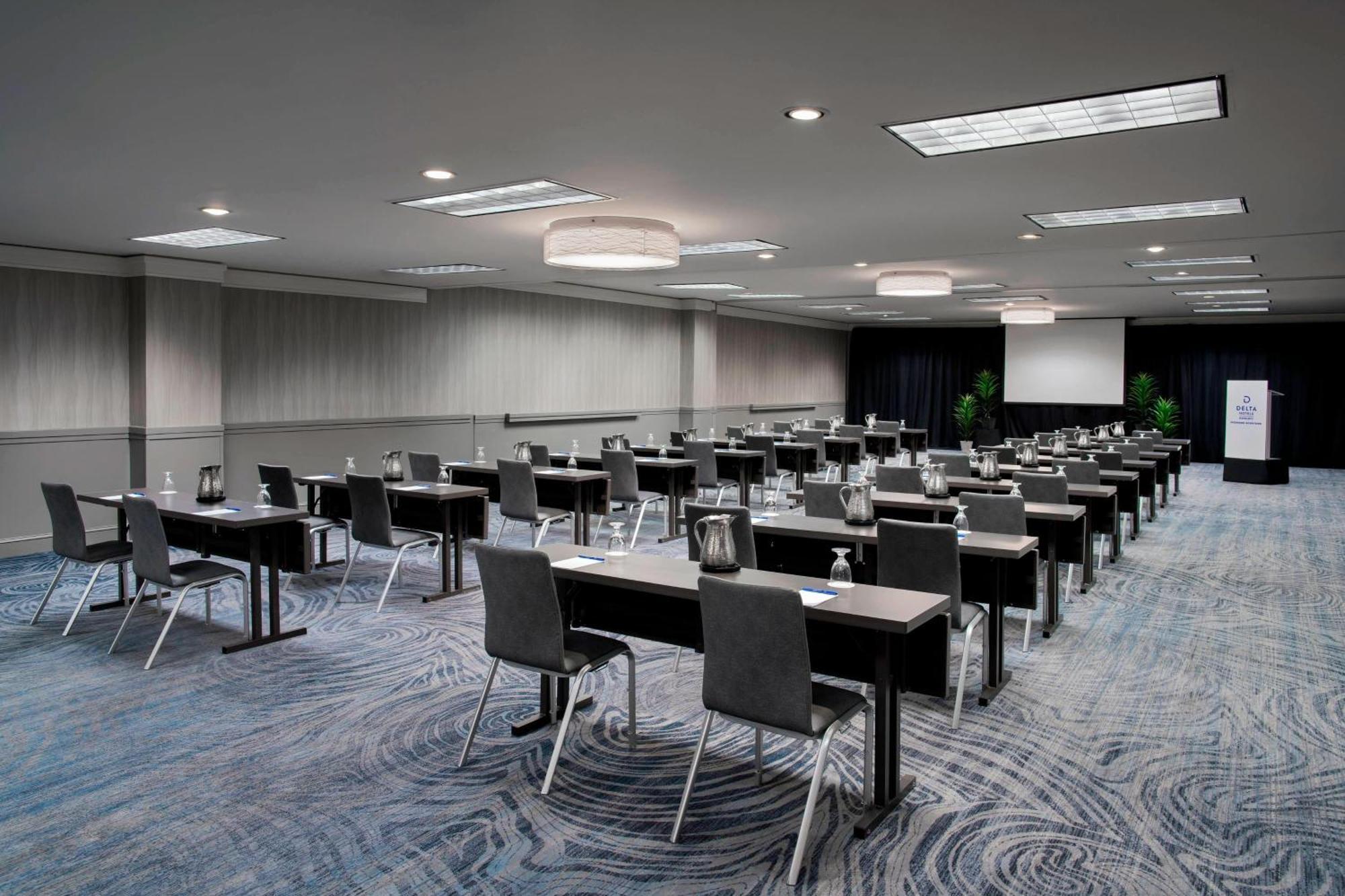 Delta Hotels By Marriott Richmond Downtown Экстерьер фото