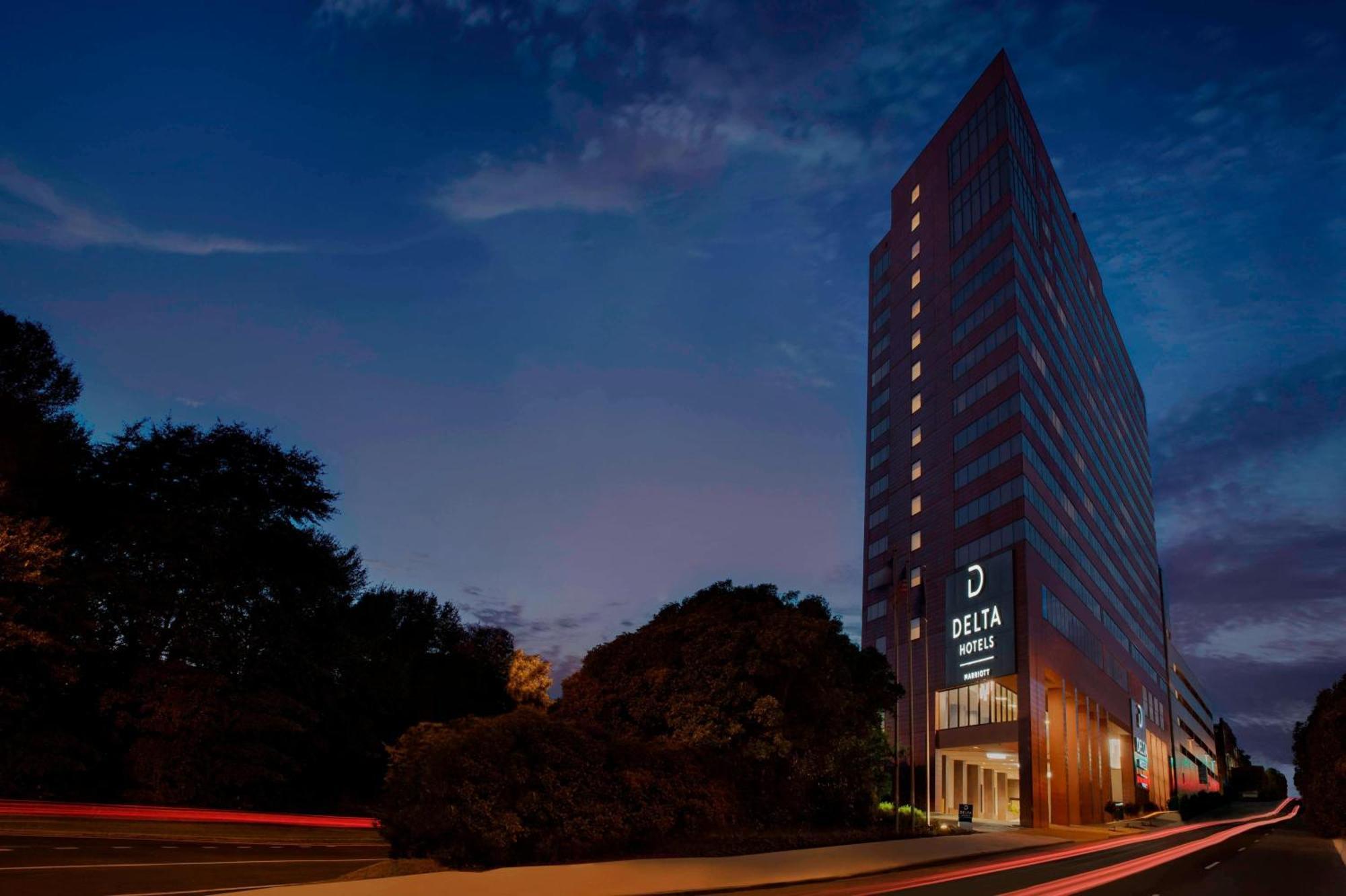Delta Hotels By Marriott Richmond Downtown Экстерьер фото