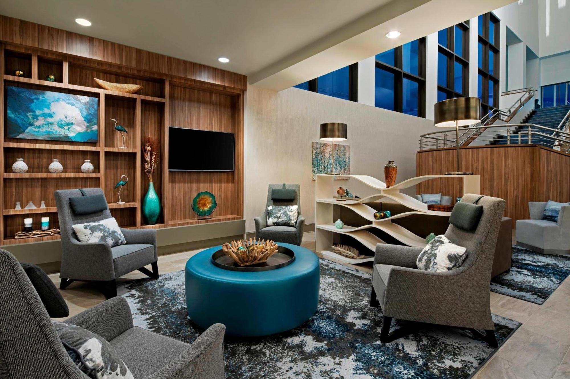 Delta Hotels By Marriott Richmond Downtown Экстерьер фото